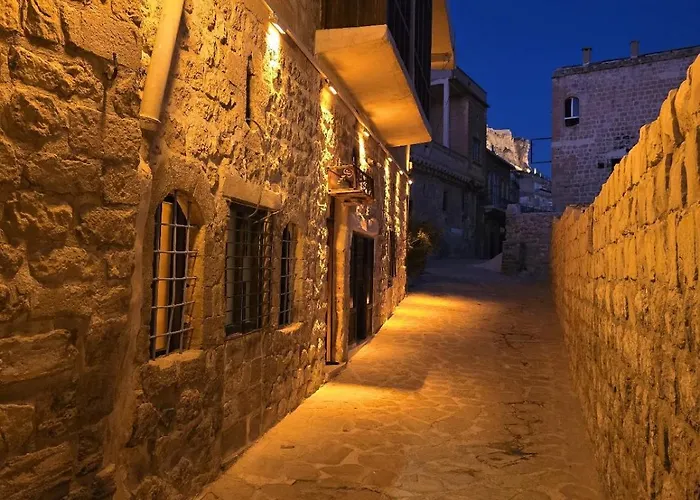 Uzak Sehir Hotel Eskiomerler